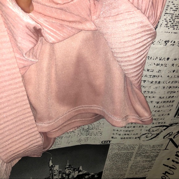 Light pink tank/shorts romper xs - Picture 5 of 6